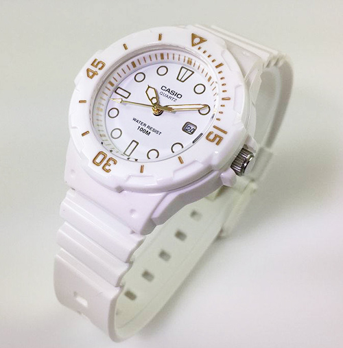 đồng hồ nữ LRW-200H-7E2V dây nhựa màu trắng